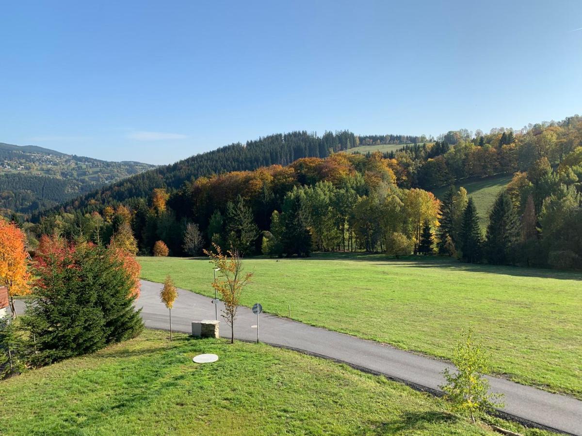 Apartmán Mezi Kopci - Mid Hills Apartment Roudnice Esterno foto