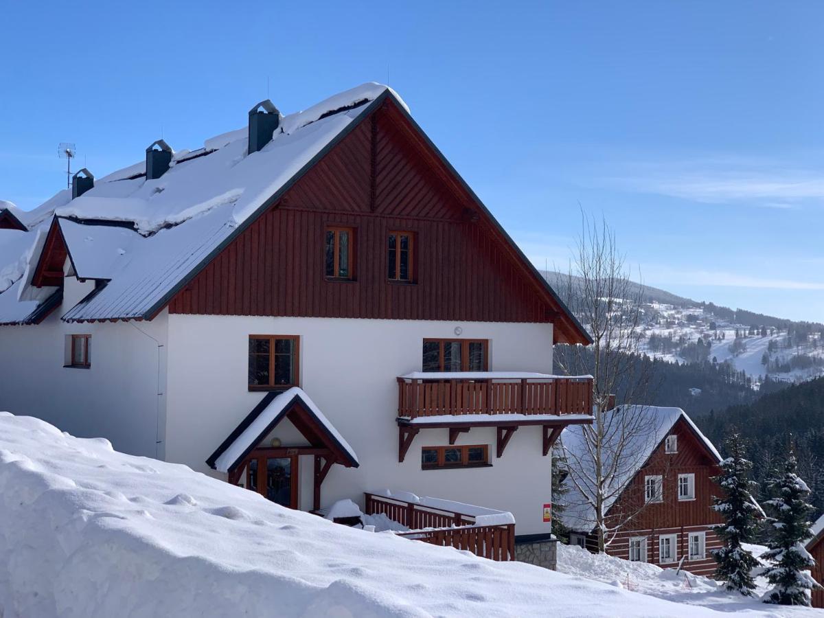 Apartmán Mezi Kopci - Mid Hills Apartment Roudnice Esterno foto