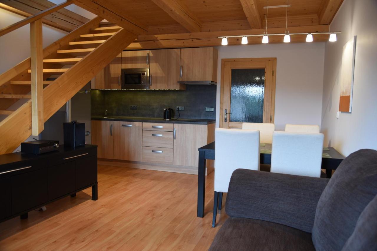 Apartmán Mezi Kopci - Mid Hills Apartment Roudnice Esterno foto