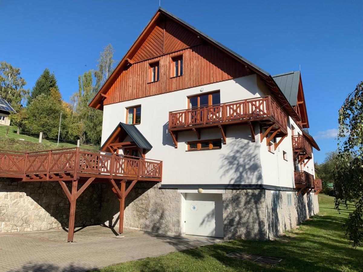 Apartmán Mezi Kopci - Mid Hills Apartment Roudnice Esterno foto